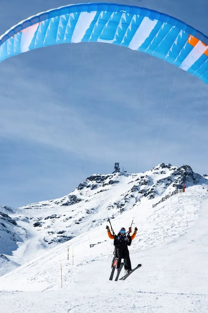 Paragliding in Val Thorens