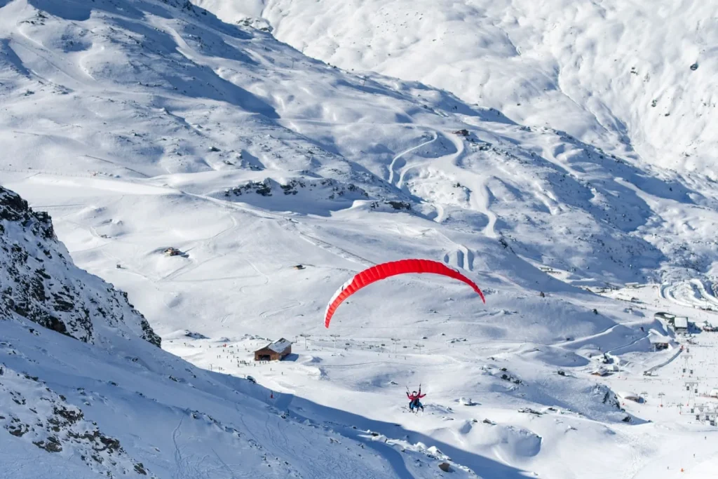 Paragliding in Val Thorens
