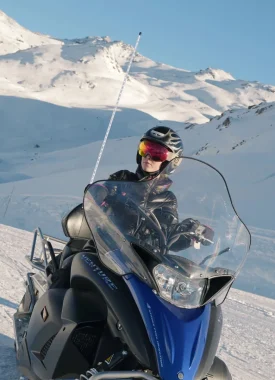 Excursión en moto de nieve con Val Tho Motoneige
